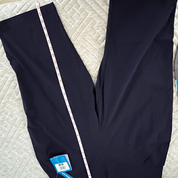NWT: Columbia Dark Blue Outdoor Capris, Size: XL - Picture 4 of 5